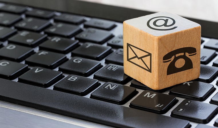 黒キーボード・サイコロ